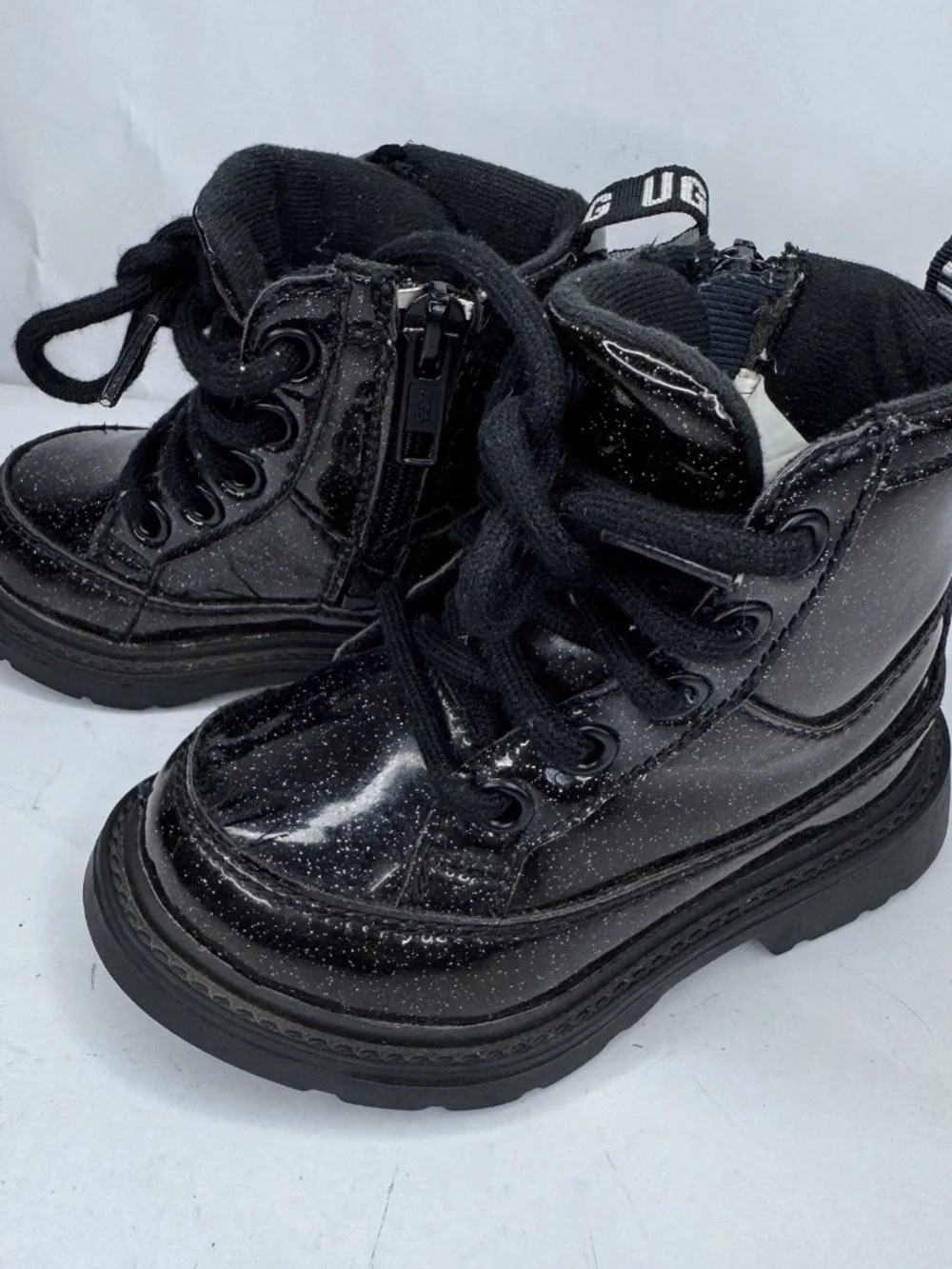UGG Toddler Girl Robley Glitter Combat Boot, Charcoal Black Glitter  Size US 6C